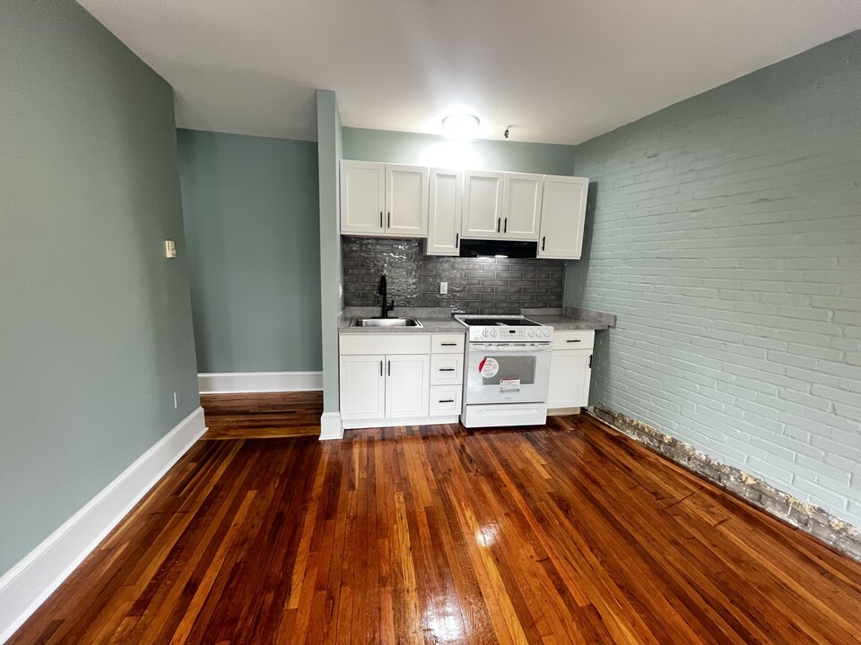 61 Park Dr, Unit 10 in Boston, MA - Building Photo