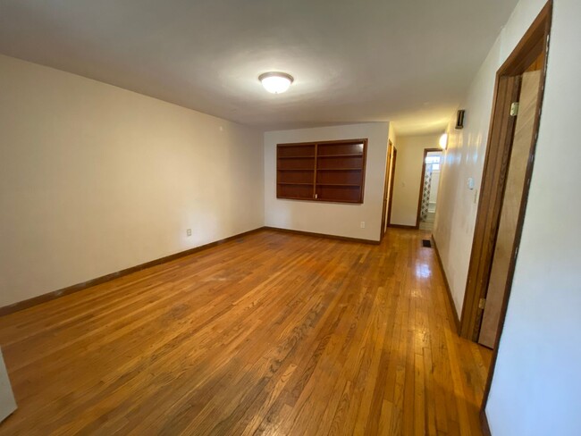 824 W Harvard St in Champaign, IL - Building Photo - Building Photo