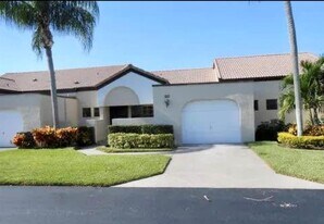 8350 Mooring Cir in Boynton Beach, FL - Building Photo