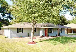 7993 Greenlea Dr in Baton Rouge, LA - Building Photo - Building Photo