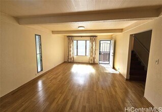 827 Ala Lilikoi St in Honolulu, HI - Building Photo - Building Photo