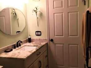 605 Saxony Dr, Unit 605 in Mount Laurel, NJ - Building Photo - Building Photo