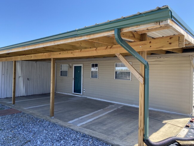 140 Kathy Ave, Unit 4