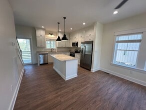 1190 Burnside Rd in Manteo, NC - Building Photo - Building Photo