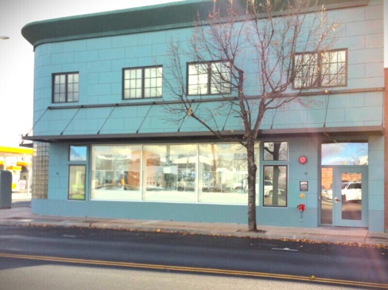 502 SW Evergreen Ave in Redmond, OR - Foto de edificio