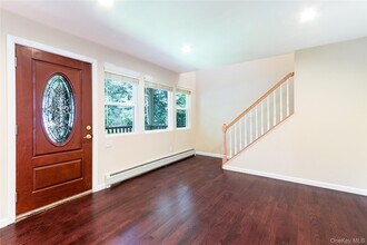 12 14th St in Wading River, NY - Building Photo - Building Photo