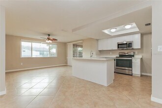 4153 Woodtrail Blvd in New Port Richey, FL - Building Photo - Building Photo