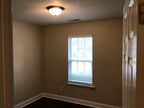 7343 Bright Leaf Rd in Wilmington, NC - Building Photo - Building Photo