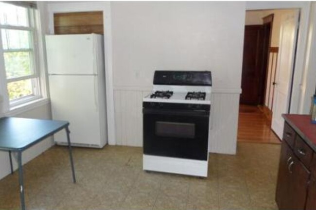 96 Boylston St, Unit 1 in Watertown, MA - Building Photo - Building Photo