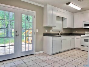 102 Yellowwood Ct in Madison, AL - Building Photo - Building Photo