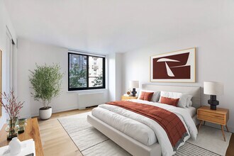 40 E 94th St in New York, NY - Building Photo - Building Photo