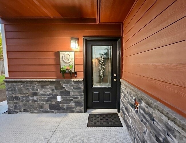 7109 Rainier Dr in Everett, WA - Building Photo - Building Photo