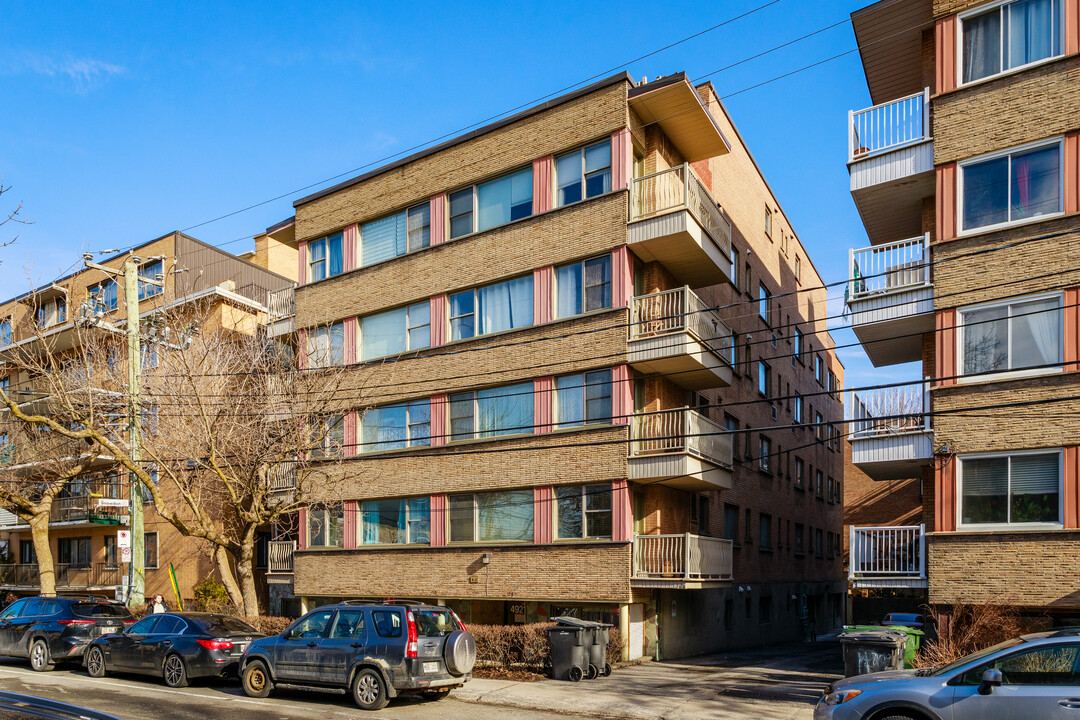 4921 Clanranald Av in Montréal, QC - Building Photo