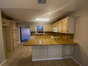 9803 Beaufort Ave in Lubbock, TX - Building Photo - Building Photo