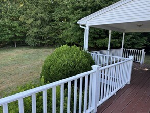 32 Murphy's Dr in Groton, CT - Building Photo - Building Photo