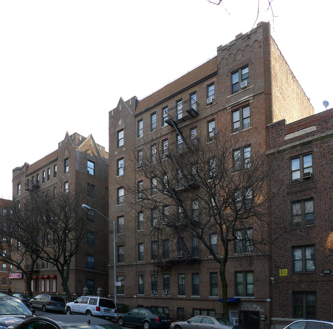 941 Washington Ave in Brooklyn, NY - Building Photo - Building Photo