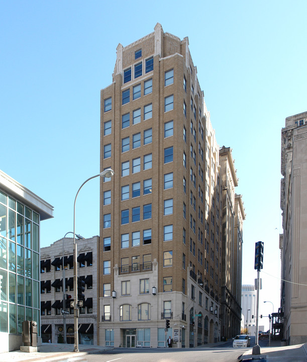 Waltower Lofts in Kansas City, MO - Building Photo