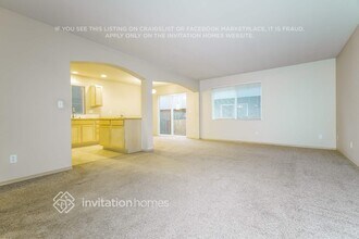 7313 178th St E in Puyallup, WA - Foto de edificio - Building Photo