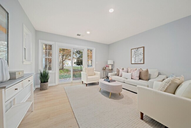 192 Allerton Commons Ln in Braintree, MA - Building Photo - Building Photo