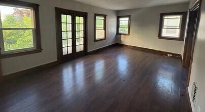 135 Hartwell Rd, Unit Upper in Buffalo, NY - Building Photo - Building Photo