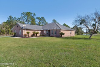 2683 Henley Rd in Green Cove Springs, FL - Building Photo - Building Photo