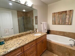 2260 Village Walk Dr in Henderson, NV - Building Photo - Building Photo