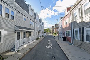 66 Bolton St, Unit T in Boston, MA - Building Photo