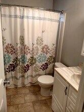 2828 19th Ave in Forest Grove, OR - Foto de edificio - Building Photo