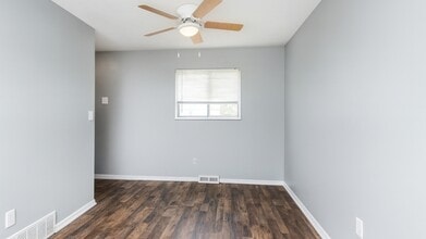 536 Hyatt Ave in Campbell, OH - Building Photo - Building Photo