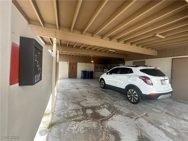 2300 Pardee Pl in Las Vegas, NV - Building Photo - Building Photo