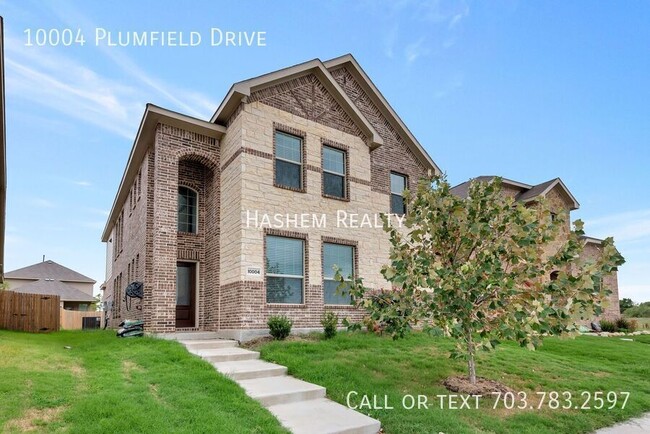 10004 Plumfield Dr in Fort Worth, TX - Building Photo - Building Photo