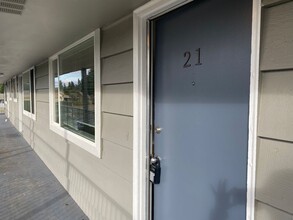 Bridgewood Estates Apartments in Lakewood, WA - Building Photo - Interior Photo