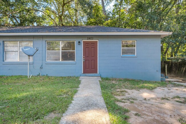 2403 S Meridian St in Tallahassee, FL - Foto de edificio - Building Photo