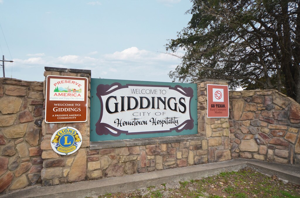 TEX Villas Apartments Giddings, TX Apartments For Rent