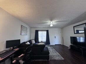 2961 S Rutherford Blvd, Unit A5 in Murfreesboro, TN - Foto de edificio - Building Photo