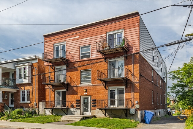 Carlyle Apartments
