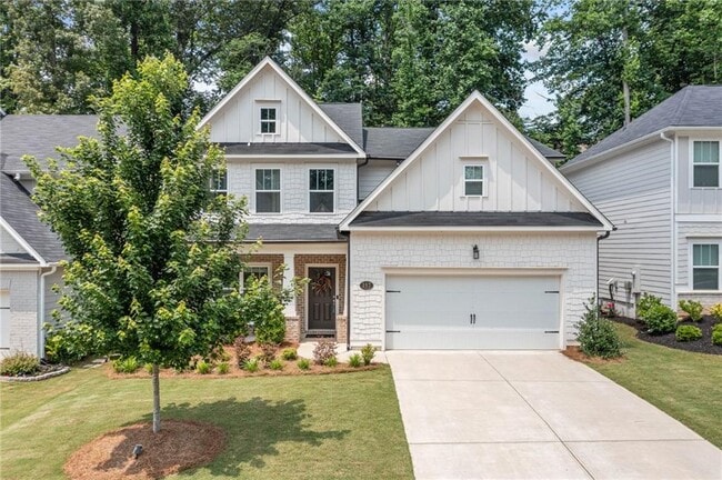 property at 157 Crest Brooke Dr