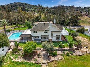 1758 Dehesa Rd in El Cajon, CA - Building Photo - Building Photo