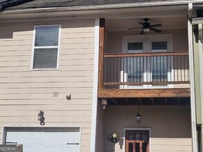 45 Newnan Lakes Dr in Newnan, GA - Foto de edificio - Building Photo