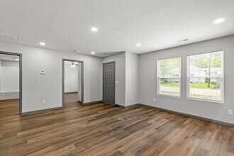 231 E Cofield St in Aurora, MO - Building Photo - Building Photo