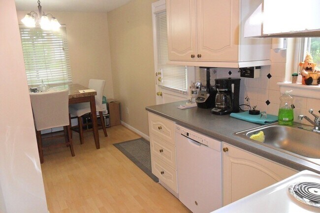 126 Wilson Dr in Framingham, MA - Building Photo - Building Photo