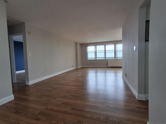 2625 Park Ave in Bridgeport, CT - Building Photo - Building Photo