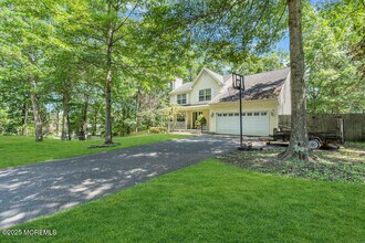 754 Holly Berry Ln in Brick, NJ - Building Photo - Building Photo