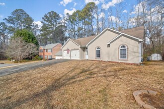 4000 Wellcrest Dr NW in Kennesaw, GA - Foto de edificio - Building Photo