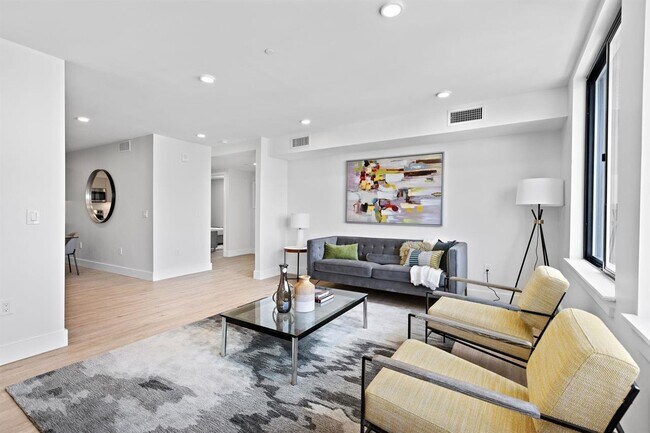 136-144 Summit Ave in Jersey City, NJ - Foto de edificio - Building Photo