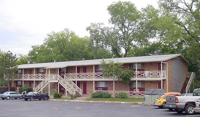 University Park Apartments in Edmond, OK - Building Photo - Building Photo