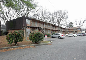 Carnes Manor in Memphis, TN - Building Photo