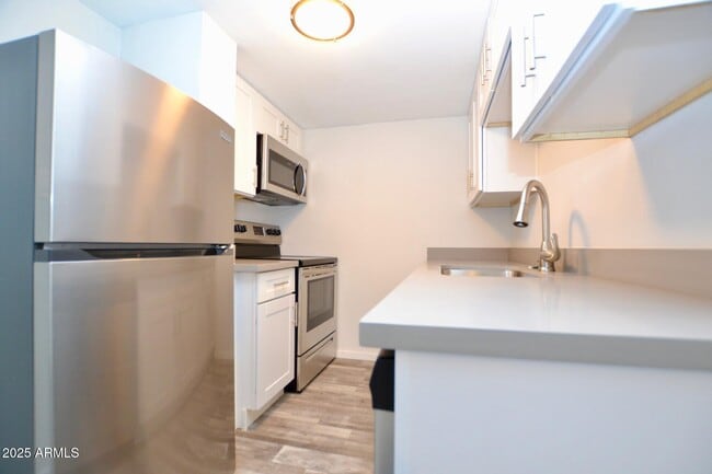 44 E Roanoke Ave in Phoenix, AZ - Building Photo - Building Photo