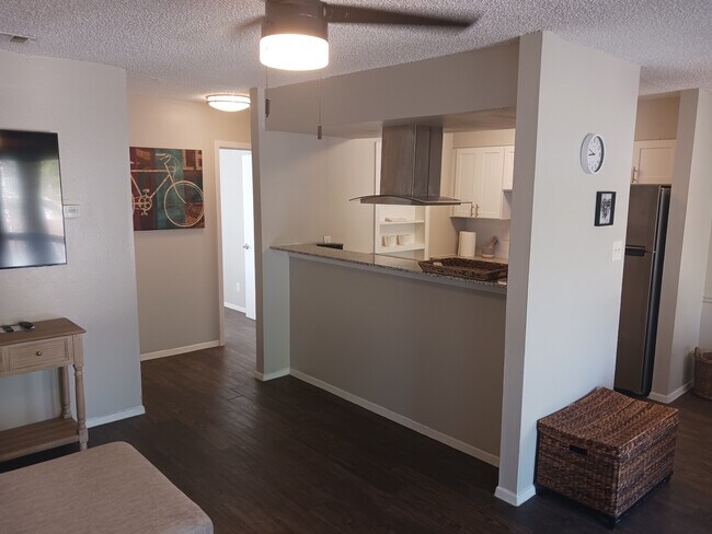 Maple Arms Apartments in Austin, TX - Foto de edificio - Building Photo