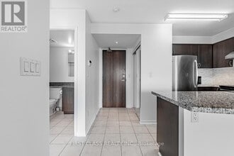 4900 Glen Erin Dr in Mississauga, ON - Building Photo - Building Photo